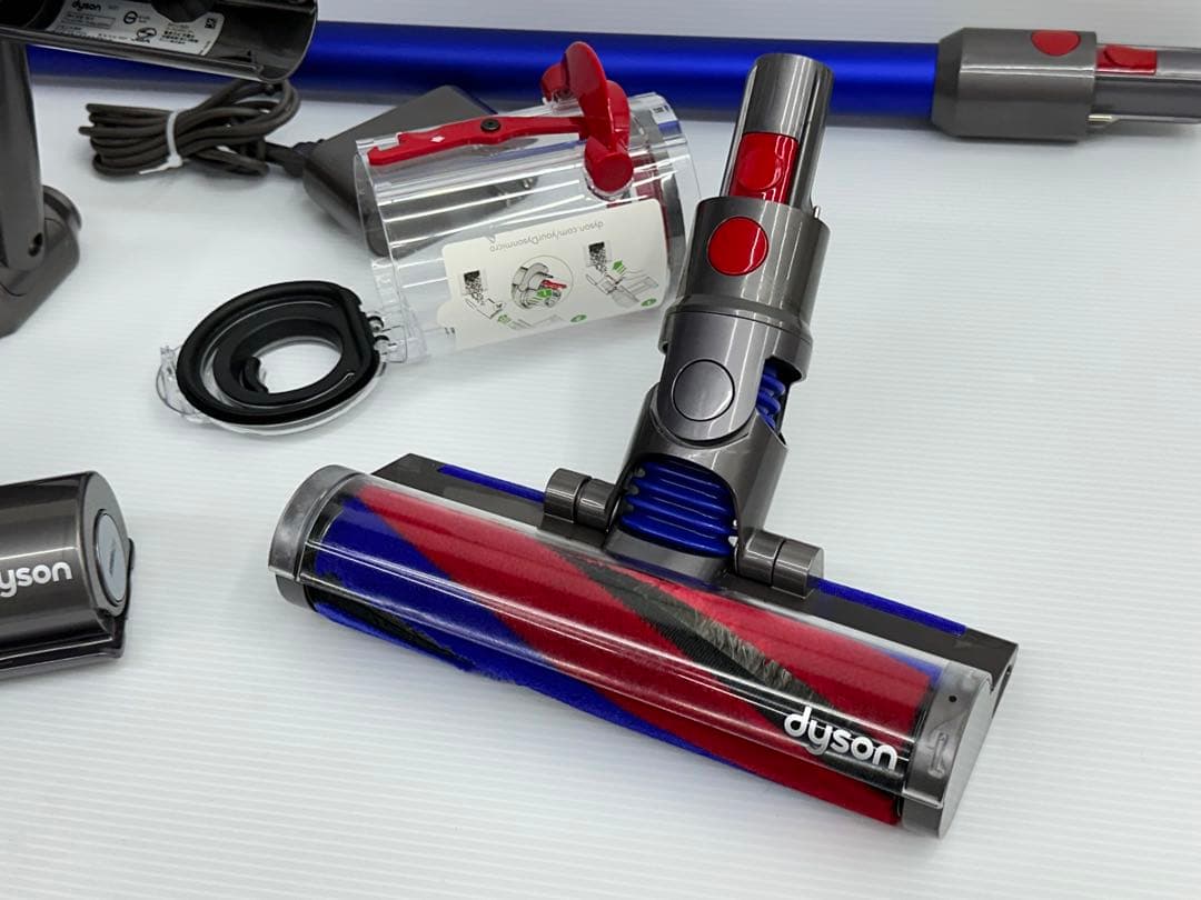 美品　2022年製　ダイソン　掃除機　SV21 本体　ミニヘッド　充電器　セット