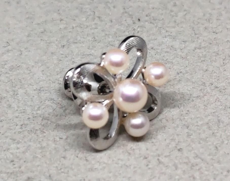 MIKIMOTO ミキモト　パール真珠　SILVER　ピンバッジ　40450