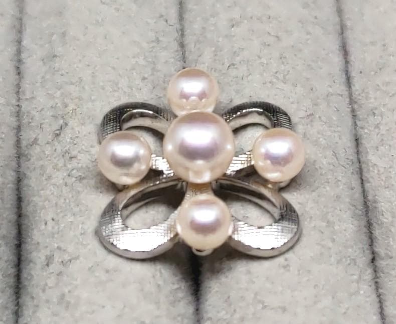 MIKIMOTO ミキモト　パール真珠　SILVER　ピンバッジ　40450