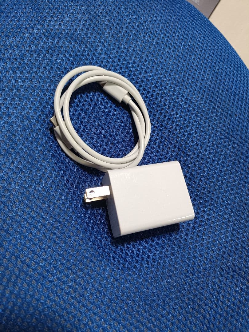 ASUS Zenfone 3 Ultra 充電器付き