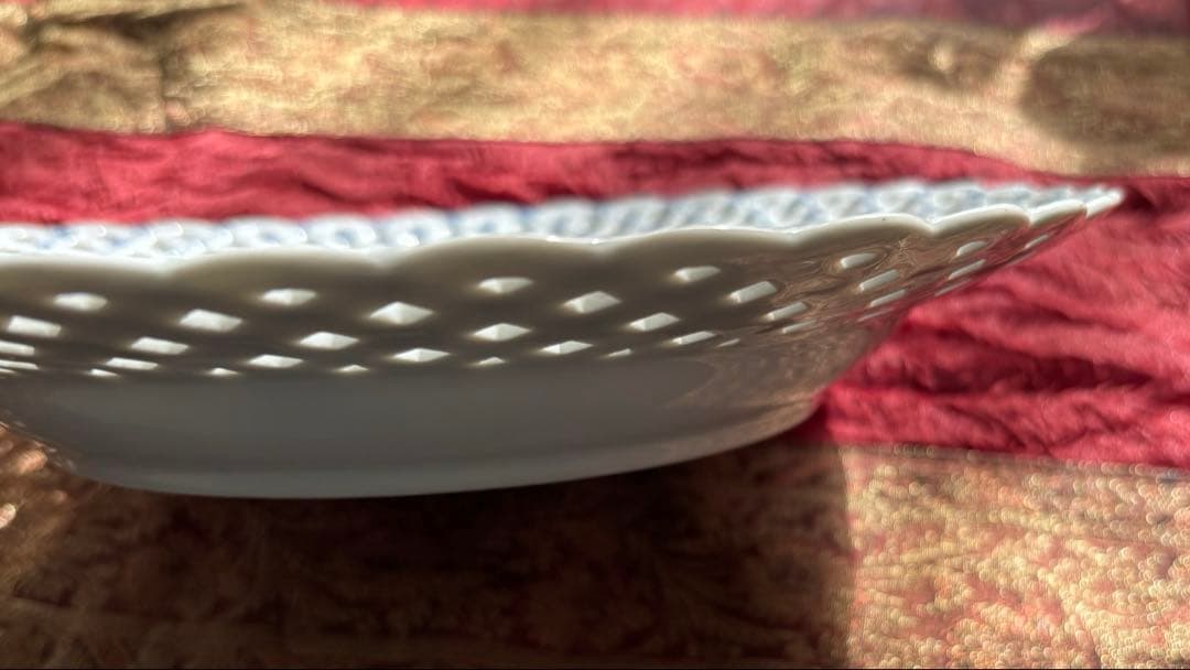 陶器製レース状皿 青い花模様 25cm
