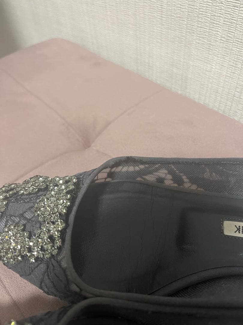 R*i様 MANOLO BLAHNIK ハンギシ ローヒール　グレー レース　3