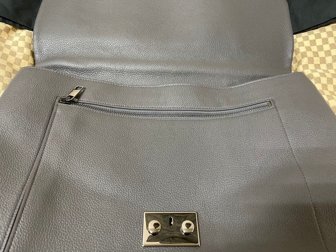 マ*ん様 極上美品　正規品　本革　FURLA ビジネスバッグ　シボ革　グレー