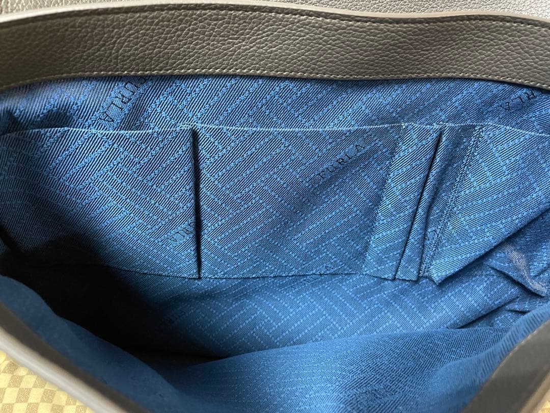 マ*ん様 極上美品　正規品　本革　FURLA ビジネスバッグ　シボ革　グレー