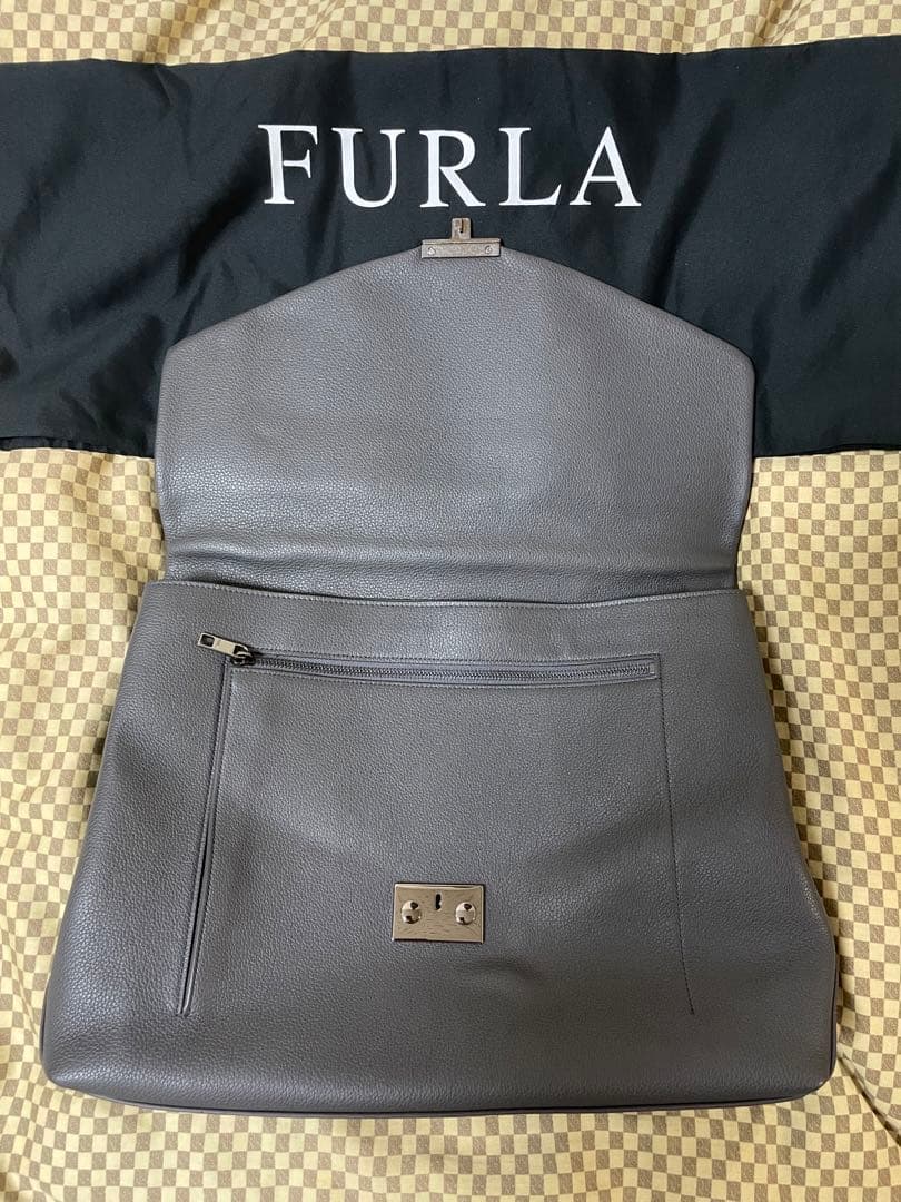 マ*ん様 極上美品　正規品　本革　FURLA ビジネスバッグ　シボ革　グレー