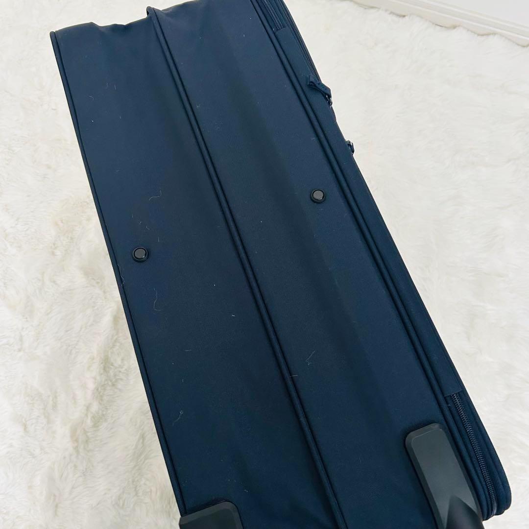 無印良品 半分の厚みで収納できるソフト キャリーケース 63L スーツケース