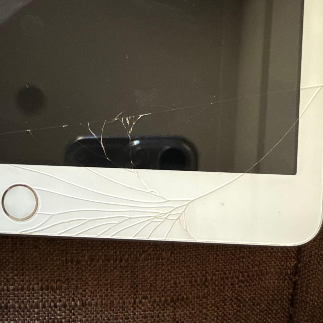 Apple iPad A2198 ホワイト　ジャンク品　大幅値下げ可能❗️