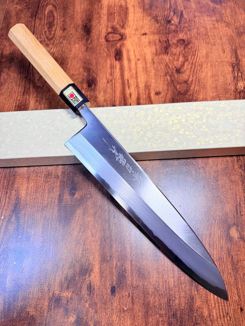 【堺打刃物】身卸 出刃　白ニ鋼　包丁　9寸　水牛八角柄