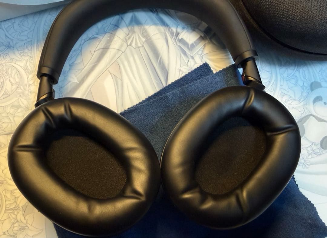 美品　SONY ヘッドホン　WH-1000XM6-BM