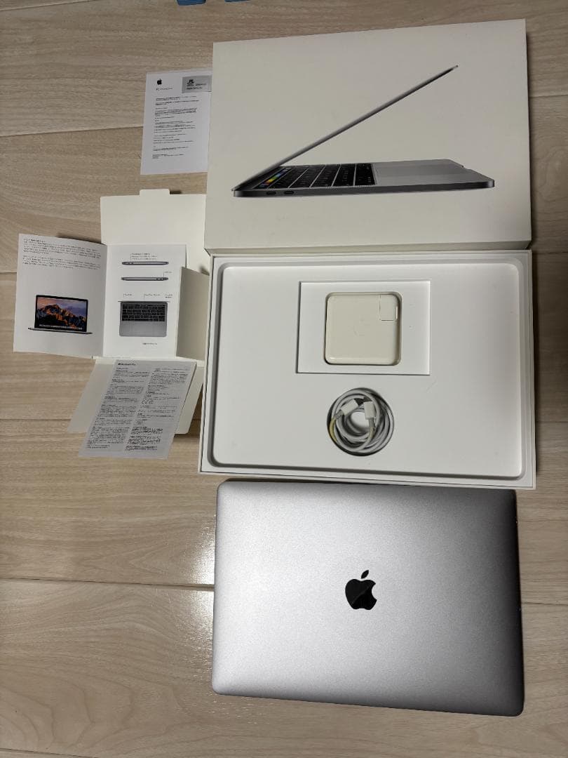 MacBook Pro 13インチ 2016 Core i7/16GB /1TB