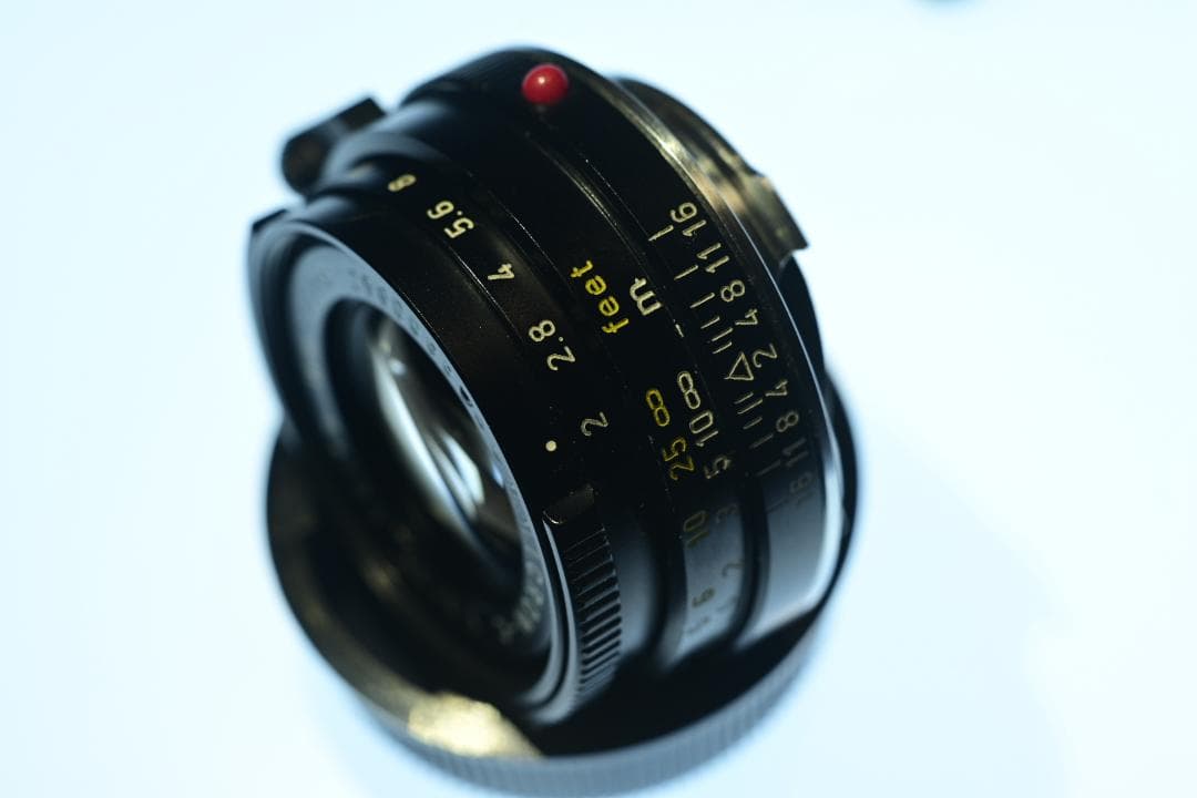 Leica Summicron-C 40mm F2 専用フード・変換リング付属