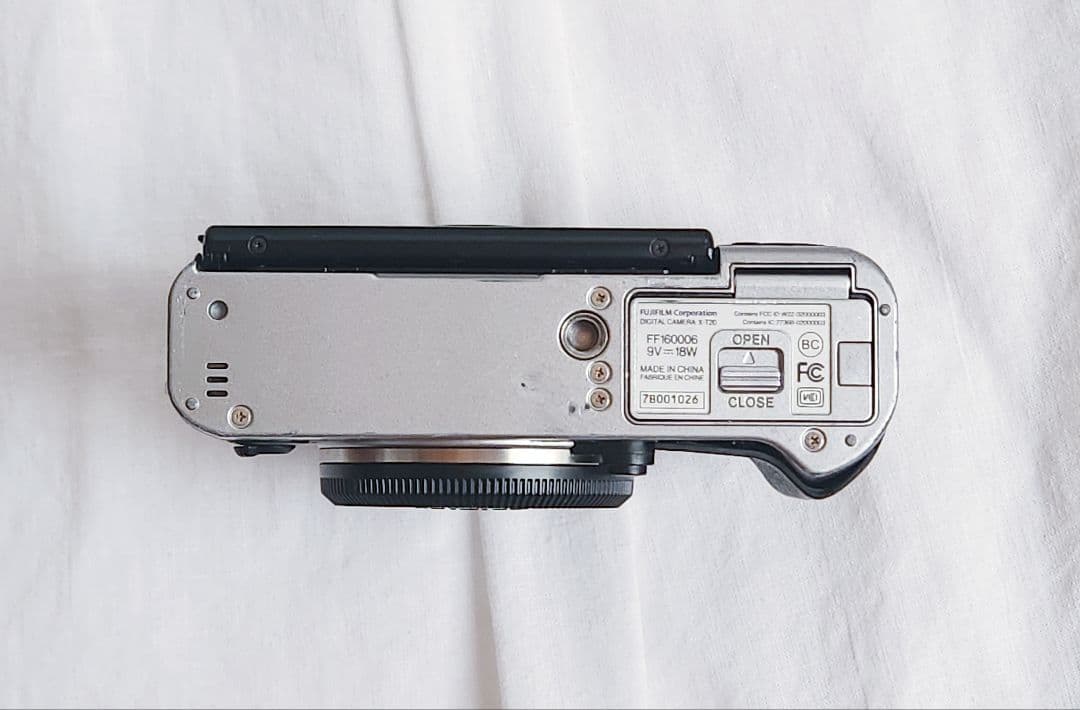 【ジャンク】X-T20 シルバー ボディ