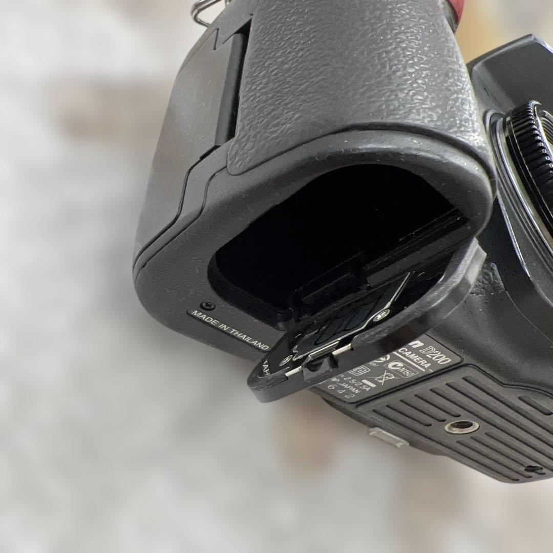 261259 Nikon デジタル一眼レフカメラ D200 ボディ本体