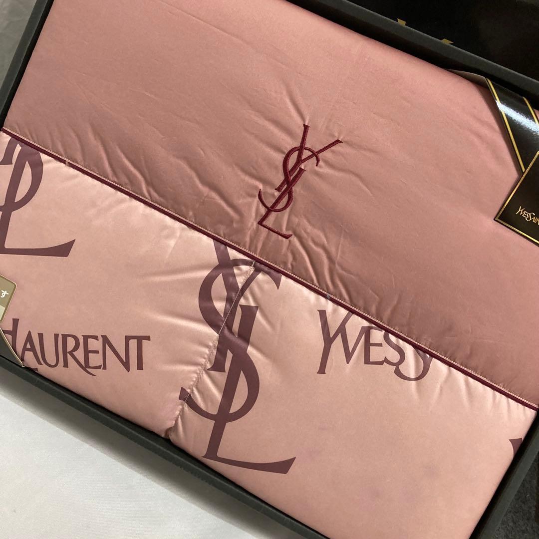 イヴサンローラン ダウンケット 未使用！