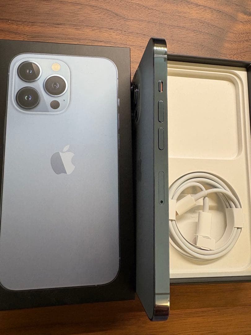 Apple iPhone 13 Pro 256GBシエラブルー 本体