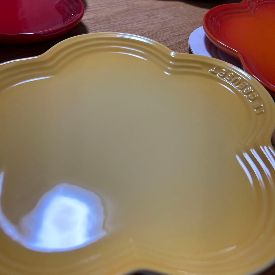 りんりん クルーゼ フラワープレート 23 cmレインボー 新品