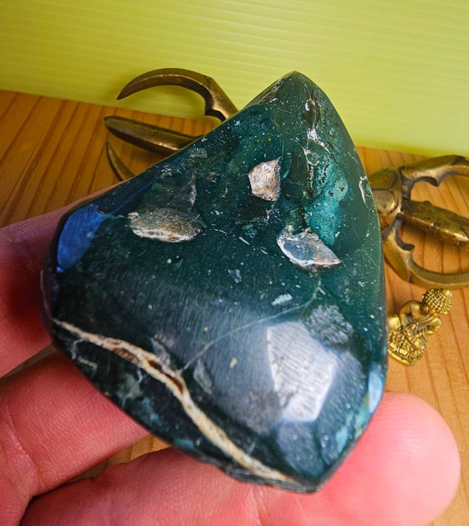 出雲の青石 原石