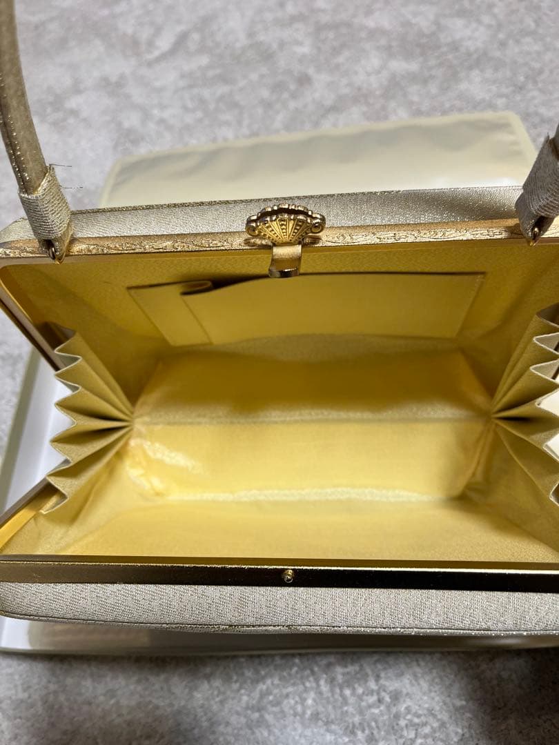 ゴールドバッグと草履セット