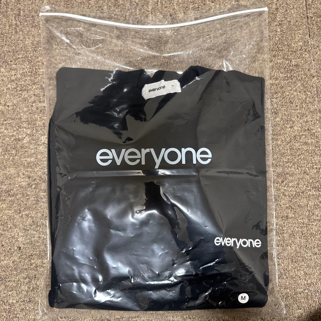 【新品未使用】everyone オリジナルロゴ クルーネックスウェット ブラック