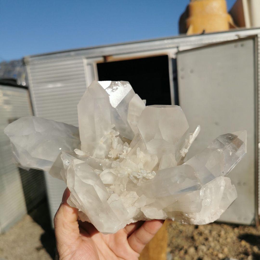 水晶クラスター　2.8キロ　鑑賞石　石　置物　オブジェ　インテリア