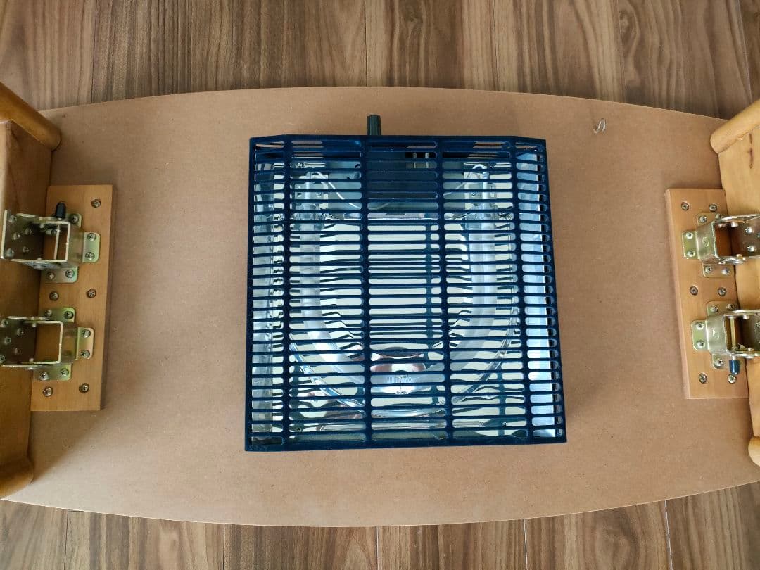 オシャレなテーブル兼コタツ　楕円こたつ