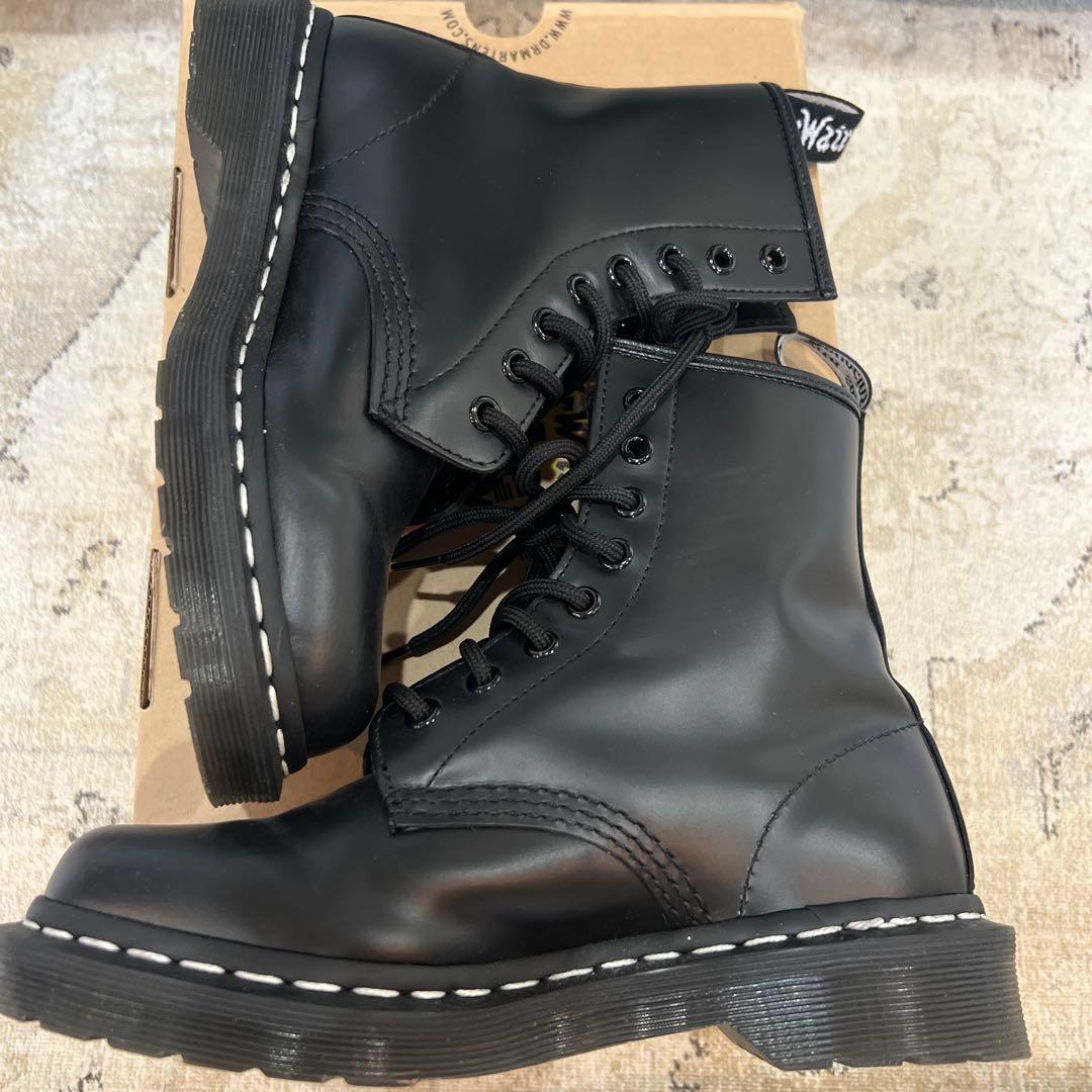Dr.Martens　ドクターマーチン 1460 ホワイトステッチ 8ホール