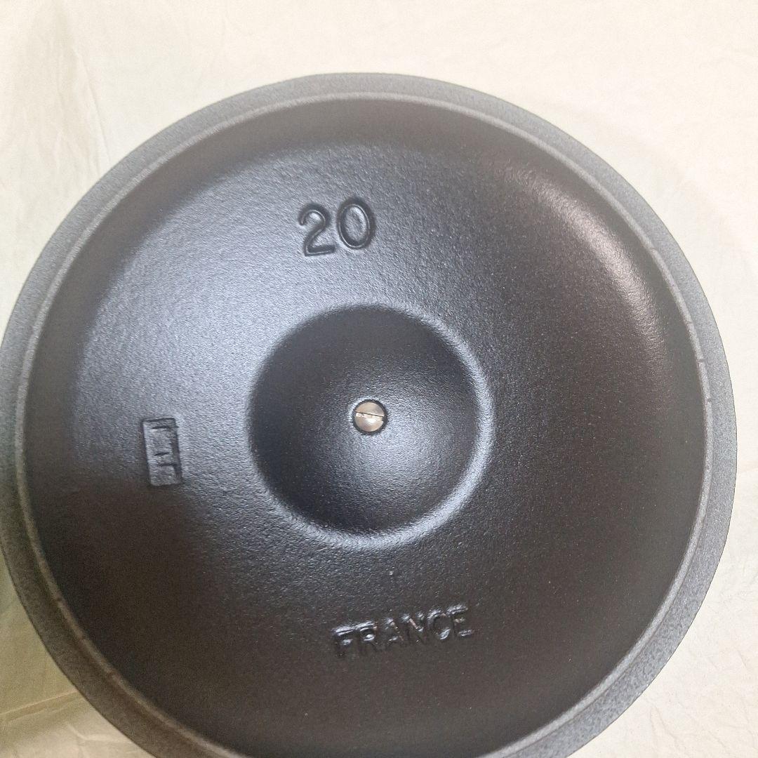 LE CREUSET 　20　ココット　インナーリッド付き