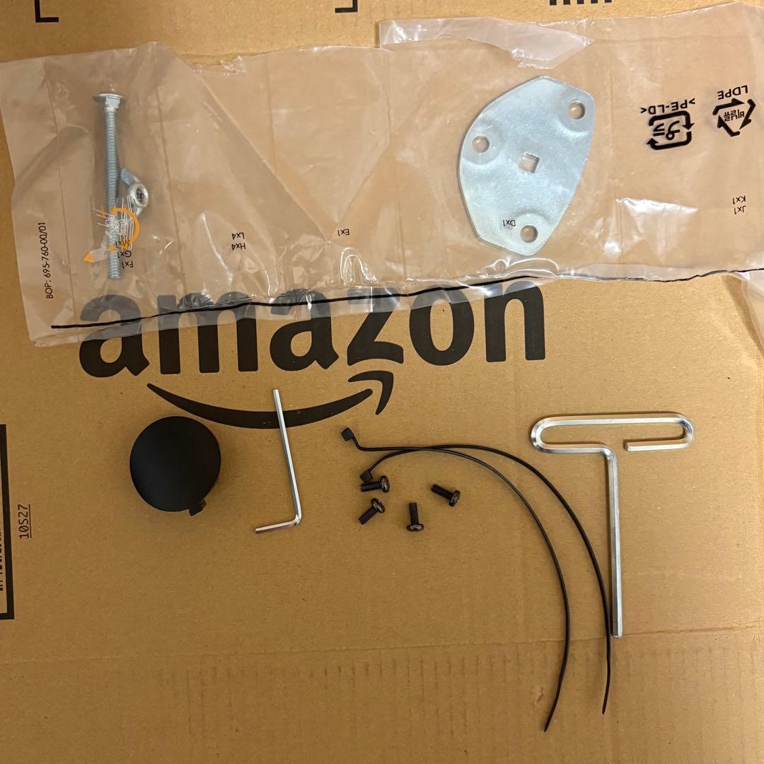 Amazonベーシック モニターアーム シングルディスプレイタイプ