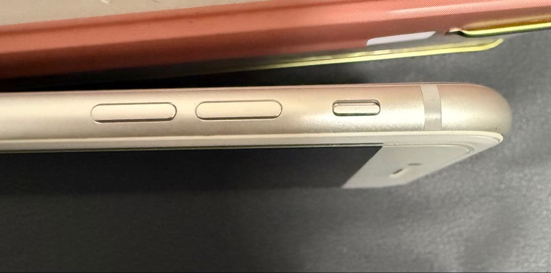 Apple iPhone 8 Plus シルバー 本体