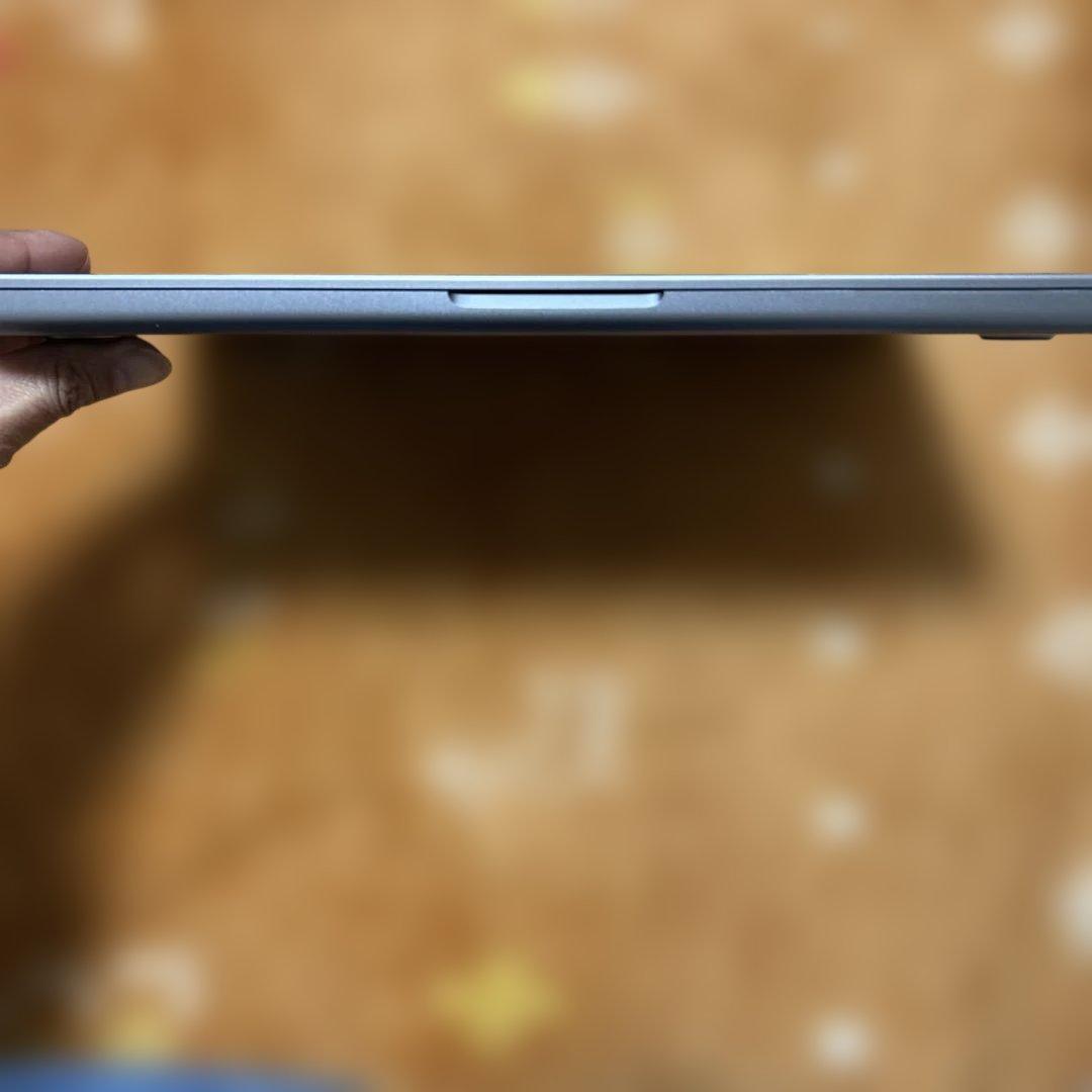 Vladislav Kubarev快速MacBook Pro 14㌅