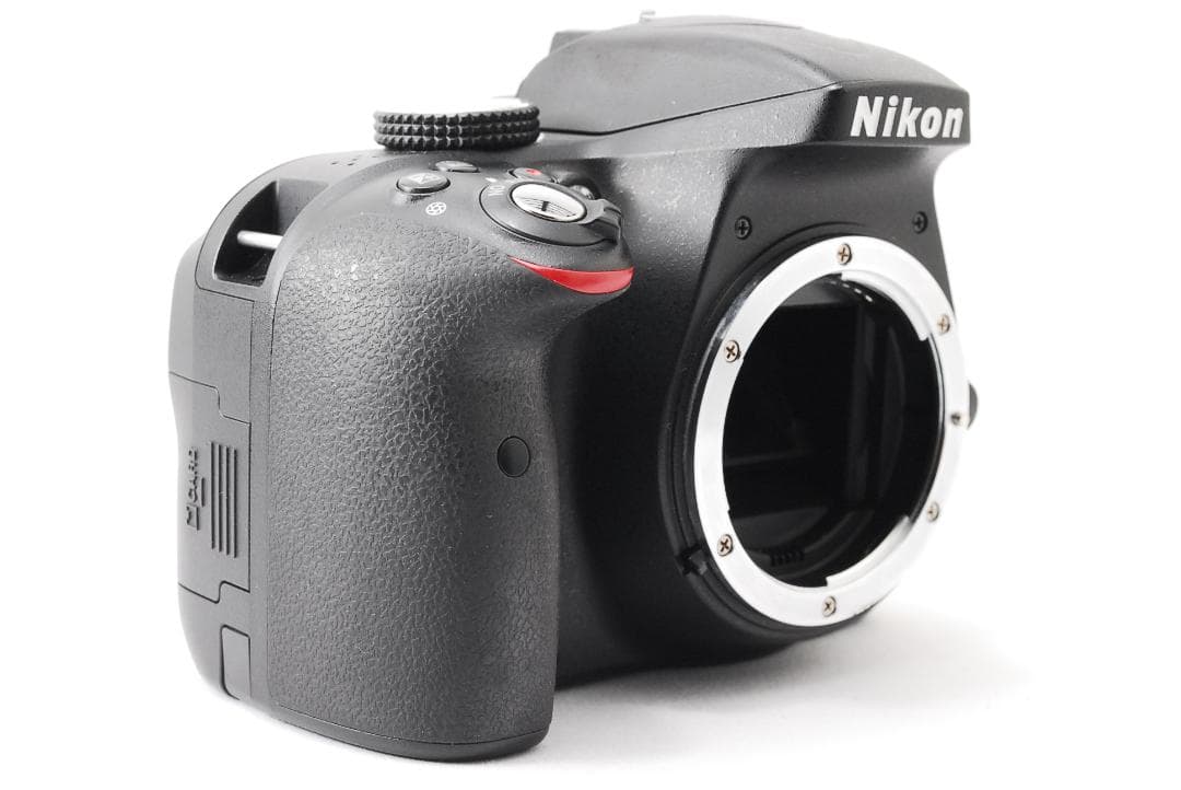 ショット数少✨美品✨Nikon D3300✨ダブルレンズ　スマホ転送　一眼レフ