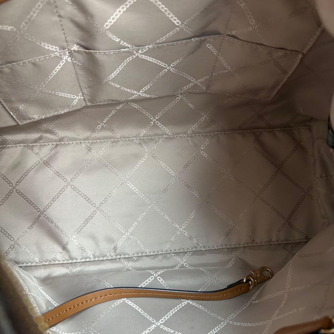 未使用級　マイケルコース　ショルダーバッグ　2way　pvc　MK柄　ロゴ　A4