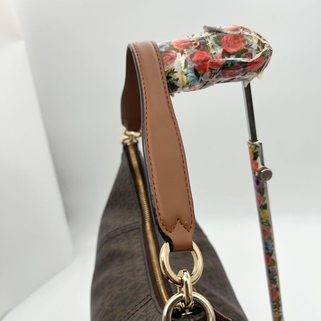 未使用級　マイケルコース　ショルダーバッグ　2way　pvc　MK柄　ロゴ　A4