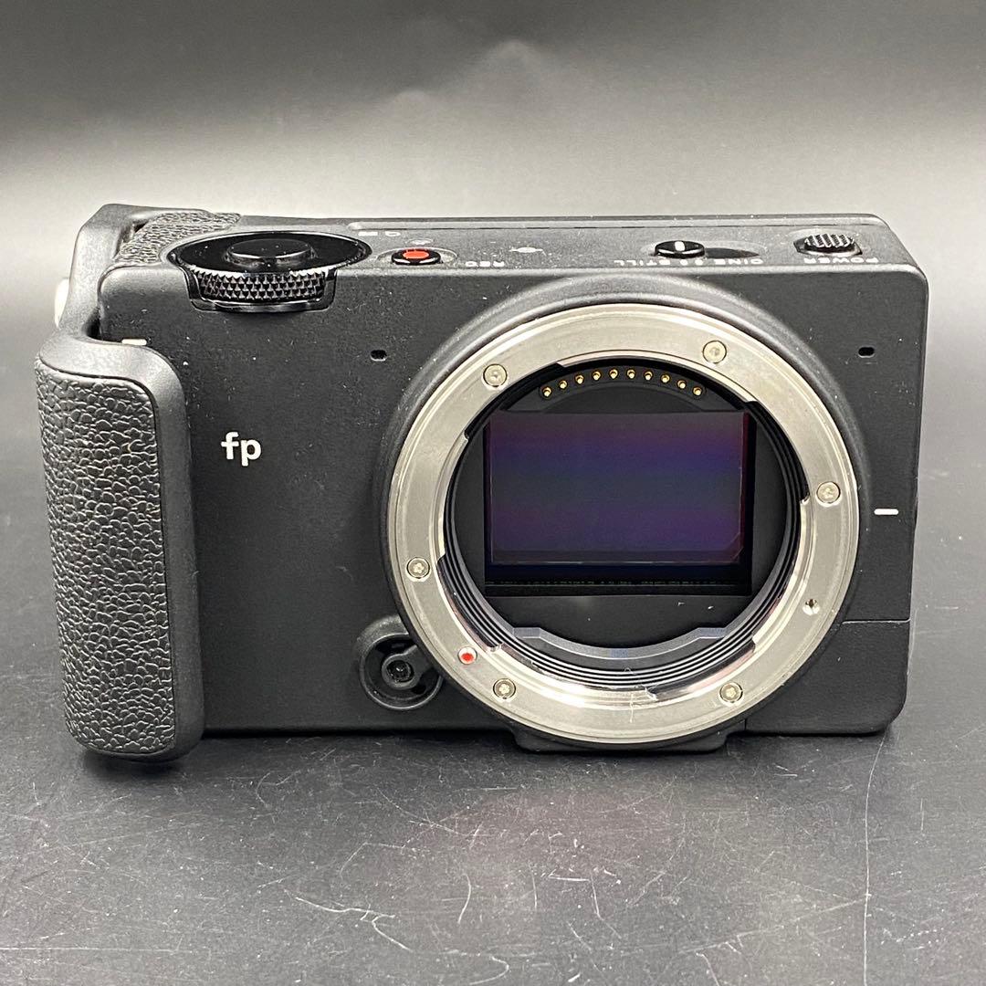 Sigma fp モノクローム専用機＋レンズセット monochrome