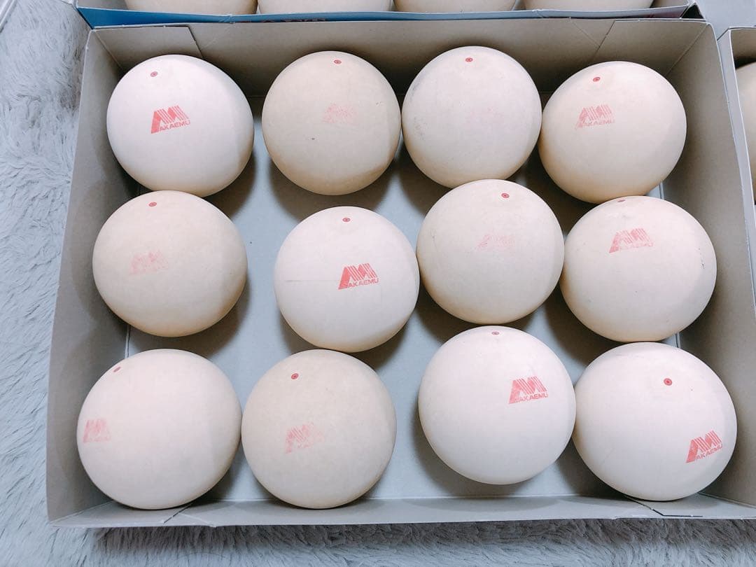 ソフトテニス　ボール アカエム公認球、ケンコーボール公認球