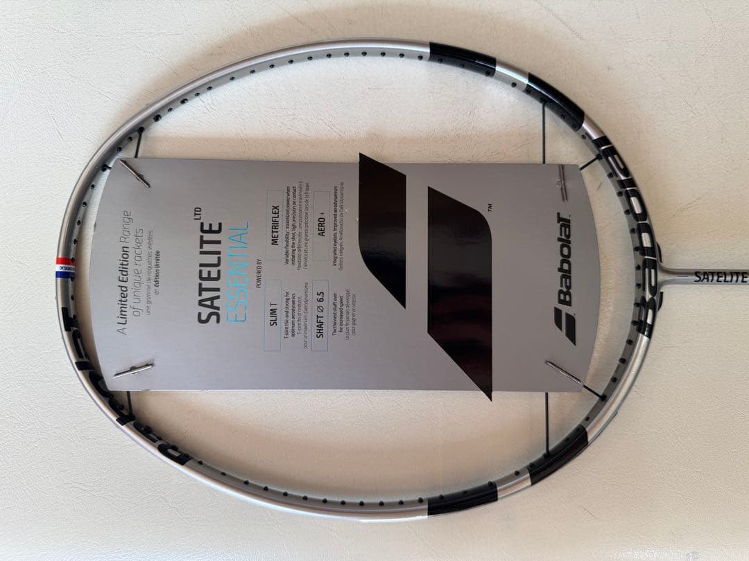 Babolat Satellite Essential バドミントンラケット