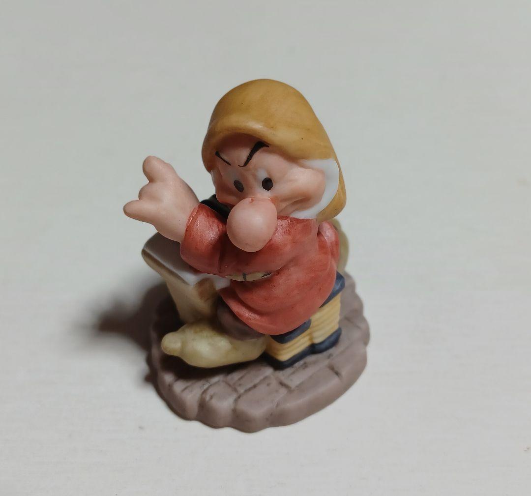 加藤工芸　白雪姫と7人のこびと　ガーデンフィギュアコレクション