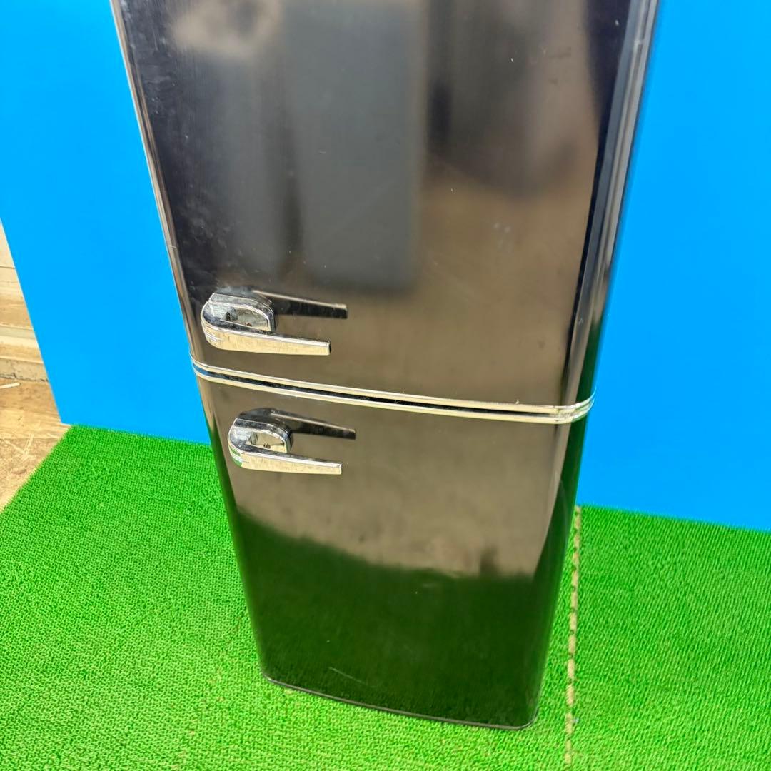 745レトロデザイン冷蔵庫！！　小型　一人暮らし　2ドア　右開き　ブラックカラー