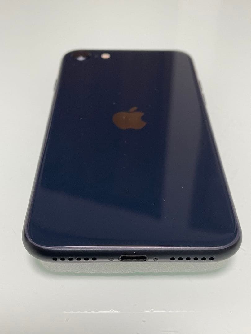 iPhone SE 第3世代 64gb ミッドナイト バッテリー100%