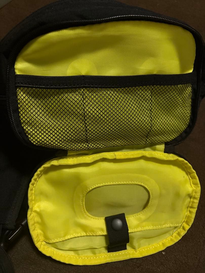 Hugoo（ハグー） ヒップシート ブラック×イエロー