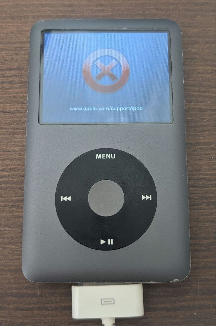 【ジャンク品】iPod classic 160GB ブラックUSBケーブル付き