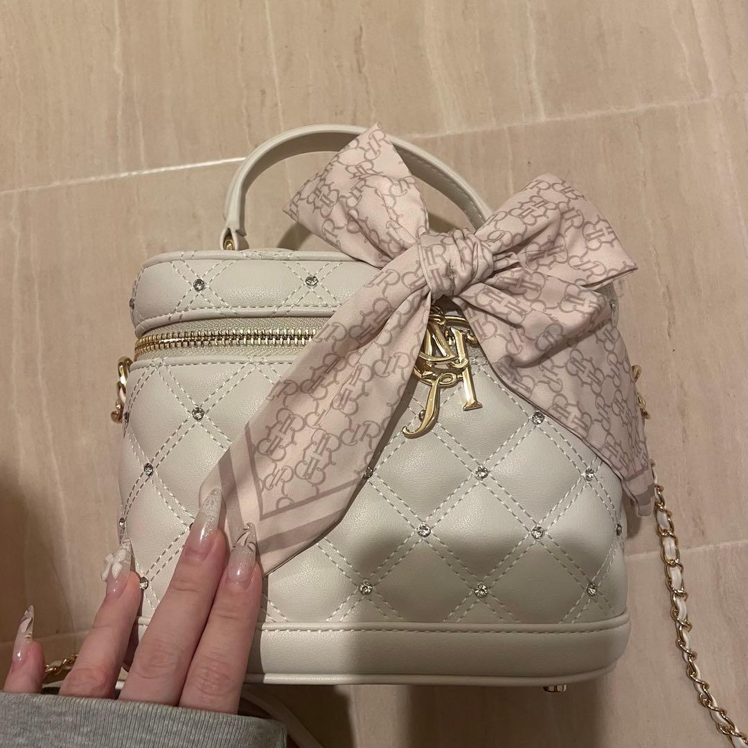 RANDA 2WAY リボンチャームキルティングバニティバッグ