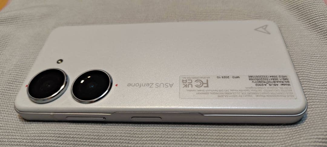 ASUS Zenfone10 256GB ホワイト AI2302 SIMフリー