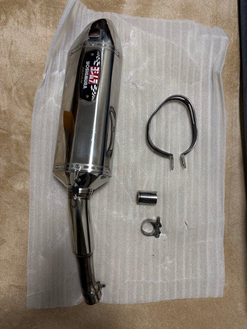 ヨシムラ スズキGSR250用ステンレス マフラー ※目立たない下側に凹み有り