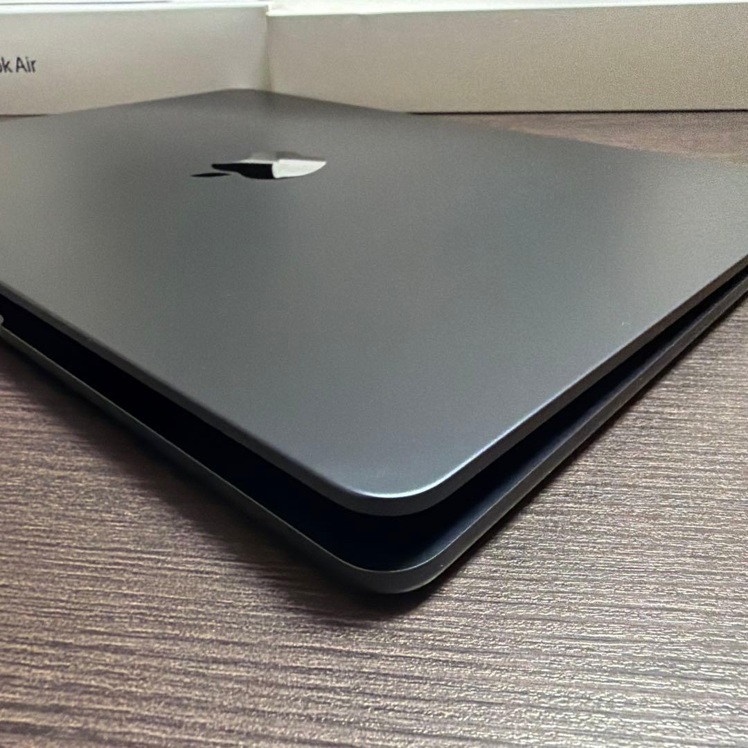 Apple MacBook Air M3 2024 13インチ