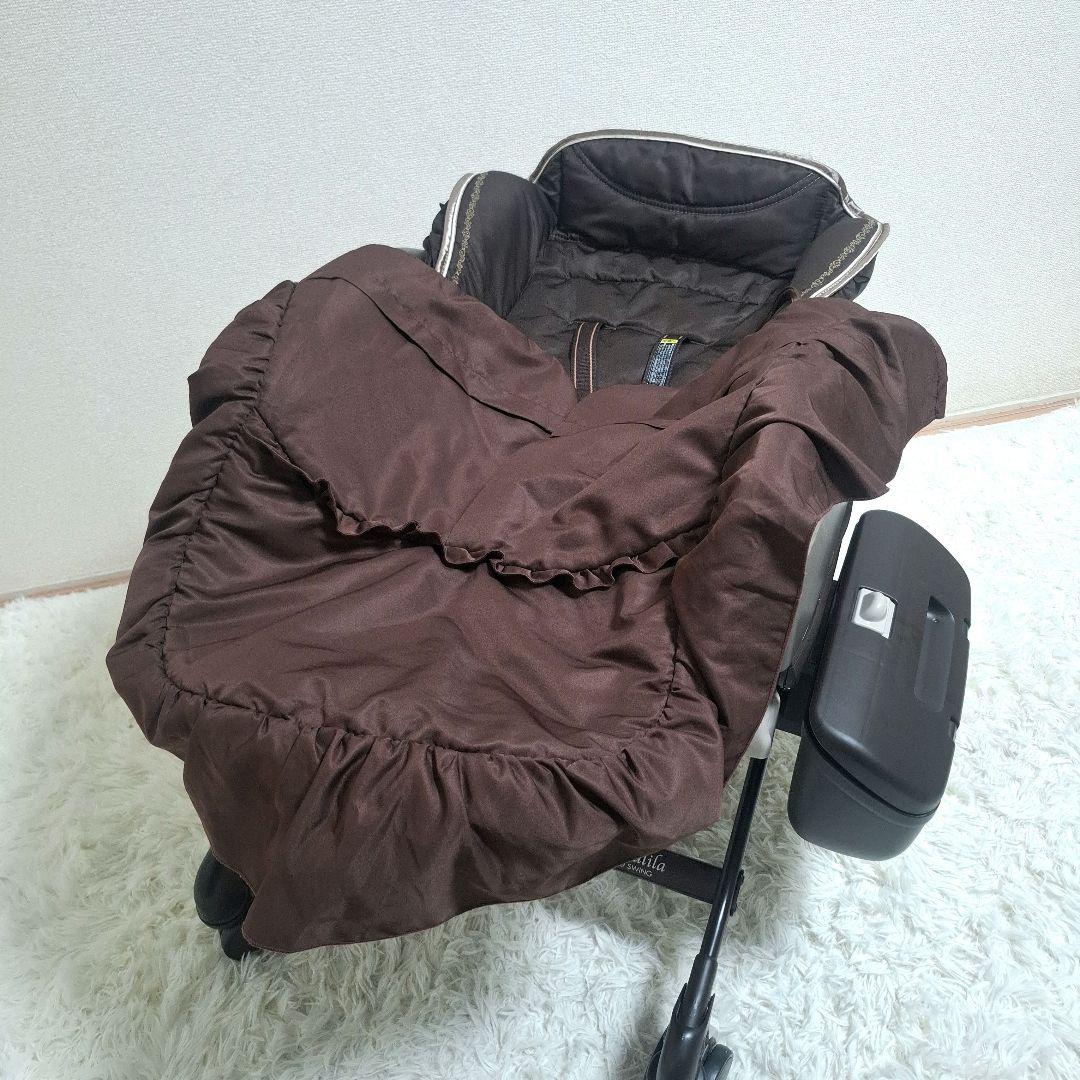 【送料無料】コンビ ネムリラ 4キャス 電動ハイローチェア 収納ボックス付き