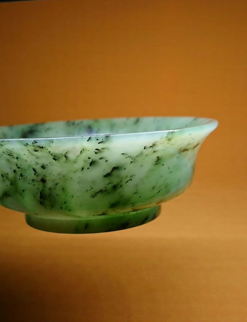 【美品】玉石　翡翠　茶碗　古玩　置物　インテリア　工芸品　美術品　A3411