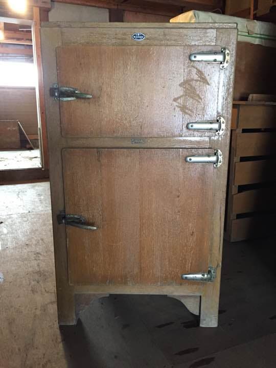 東北木材kkのアンティーク冷蔵庫