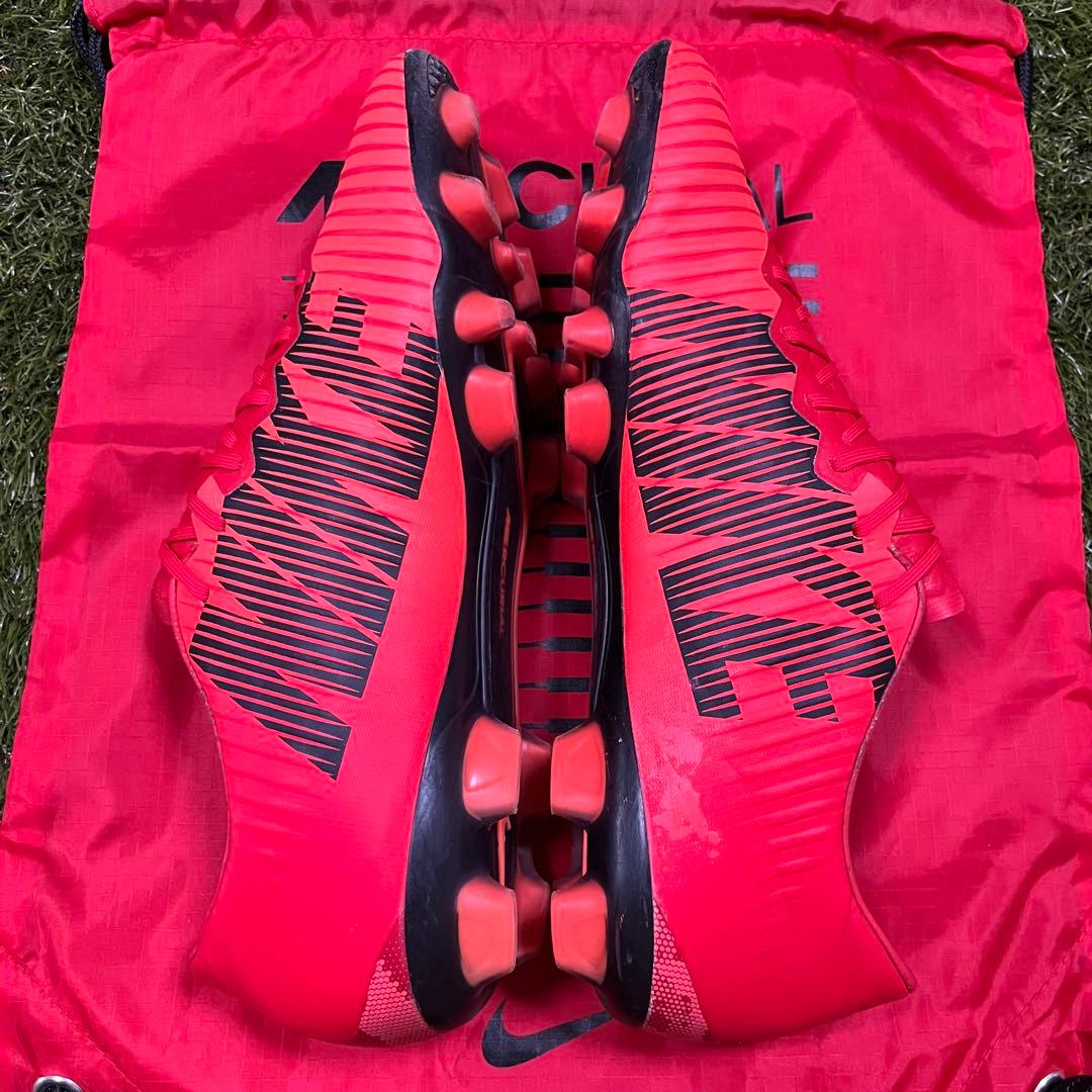 サッカースパイク ナイキ マーキュリアル ヴェイパー 11 HG-V