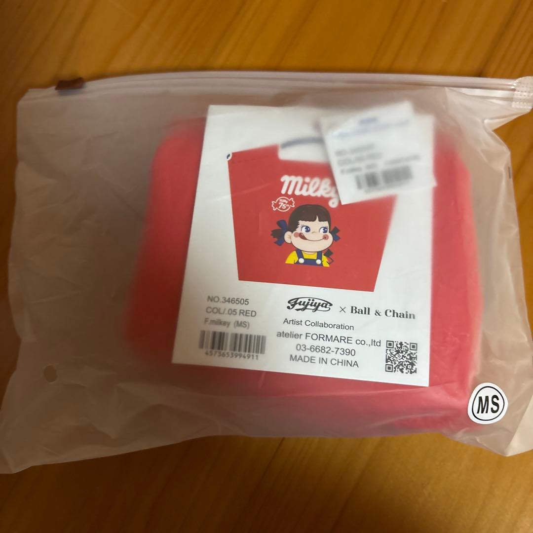 ボールアンドチェーン ペコちゃんコラボ